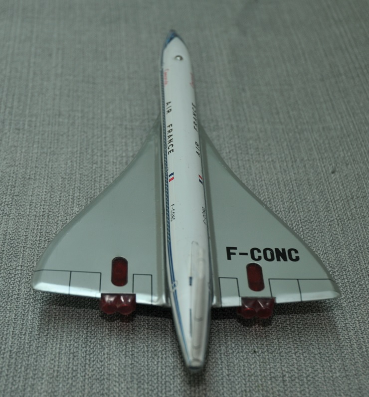 Jouet Concorde en tôle