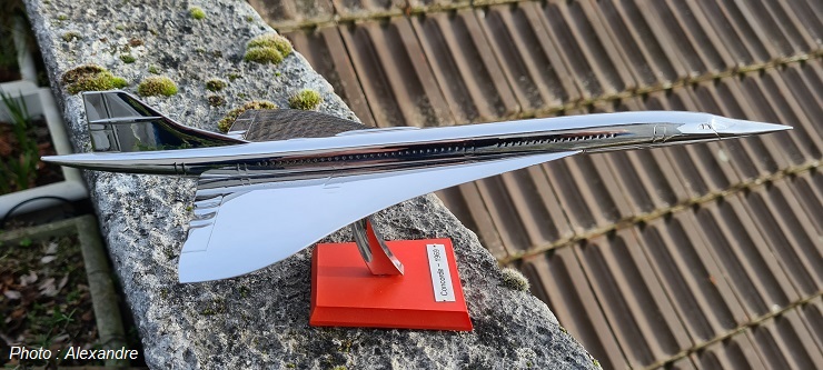 Maquette Concorde chromée