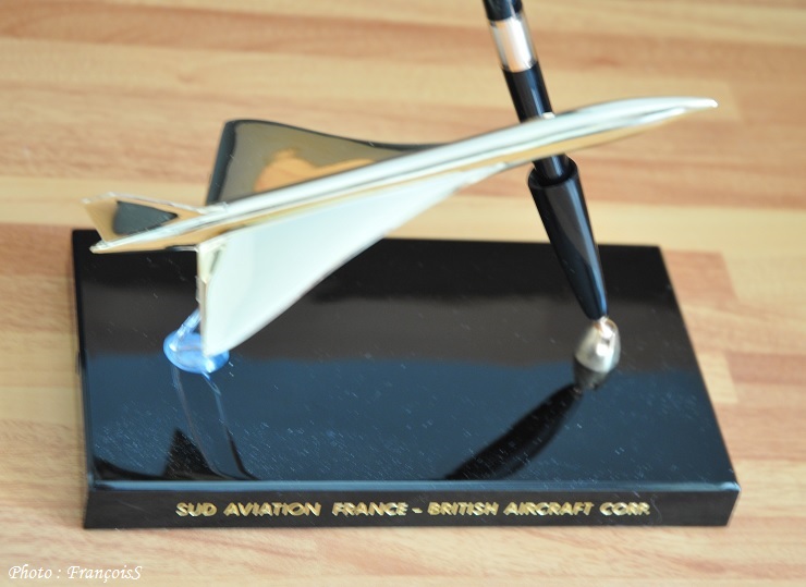Stylo et maquette Concorde (Années 60)