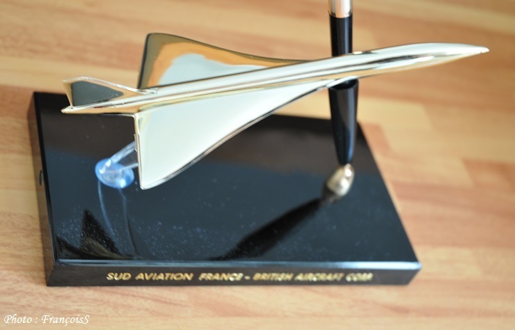 Stylo et maquette Concorde (Années 60)