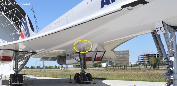 Fuselage : Mât de drainage d'eau (Water Drain Mast)