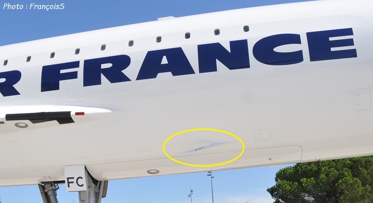 Fuselage : Mât de drainage d'eau (Water Drain Mast)