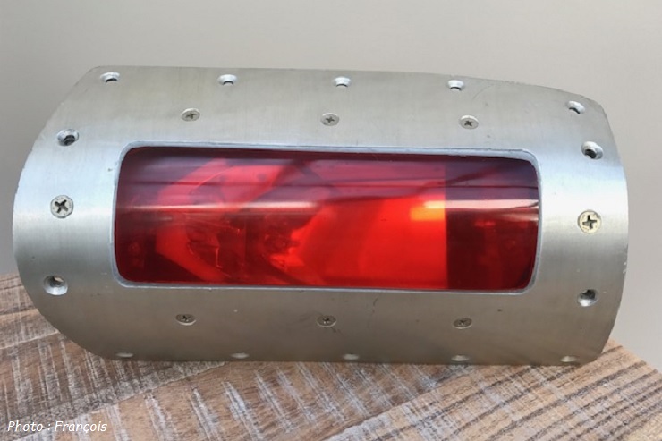 Feu Anti-collision demi-aile