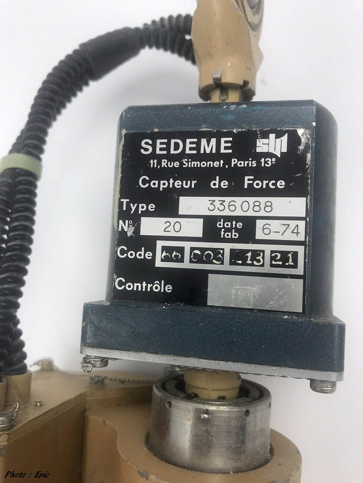 Cockpit : Vérin de sensations artificielles lacet (Artificial feel - Hydraulic Yaw)