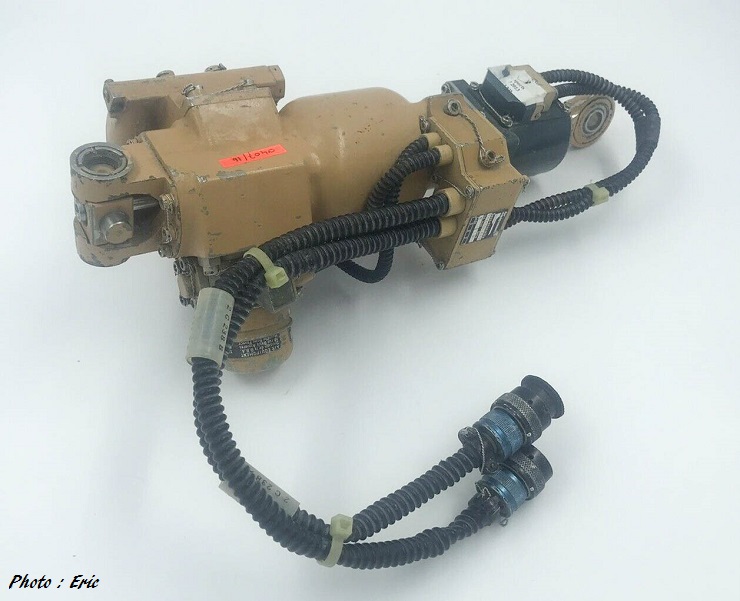 Cockpit : Vérin de sensations artificielles lacet (Artificial feel - Hydraulic Yaw)