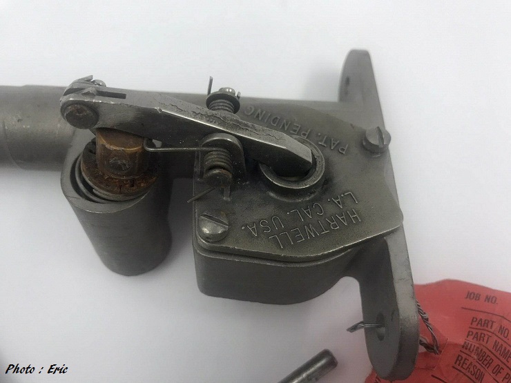 Nacelles : Verrou de Capot et sa clé Indicateur Pression Réservoir (Rotary Latch)