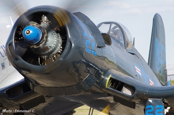 Pilote de chasseur bombardier F4-U CORSAIR