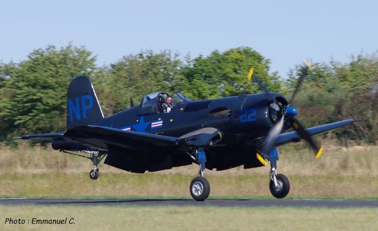 Pilote de chasseur bombardier F4-U CORSAIR