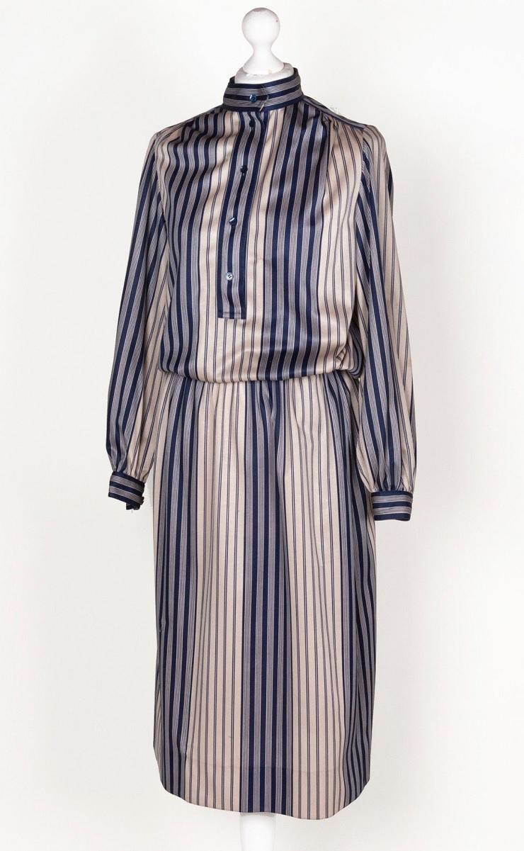 Page N°197 : Robe NINA RICCI Compagnie AIR FRANCE / Concorde (1987)