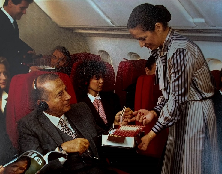 Page N°197 : Robe NINA RICCI Compagnie AIR FRANCE / Concorde (1987)