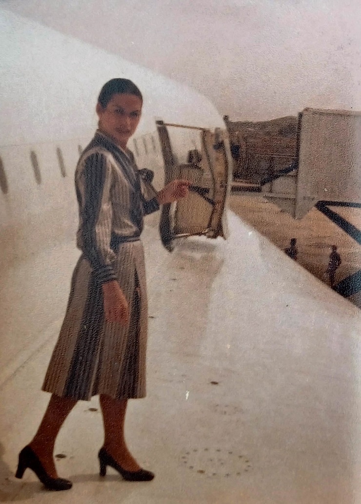 Page N°197 : Robe NINA RICCI Compagnie AIR FRANCE / Concorde (1987)