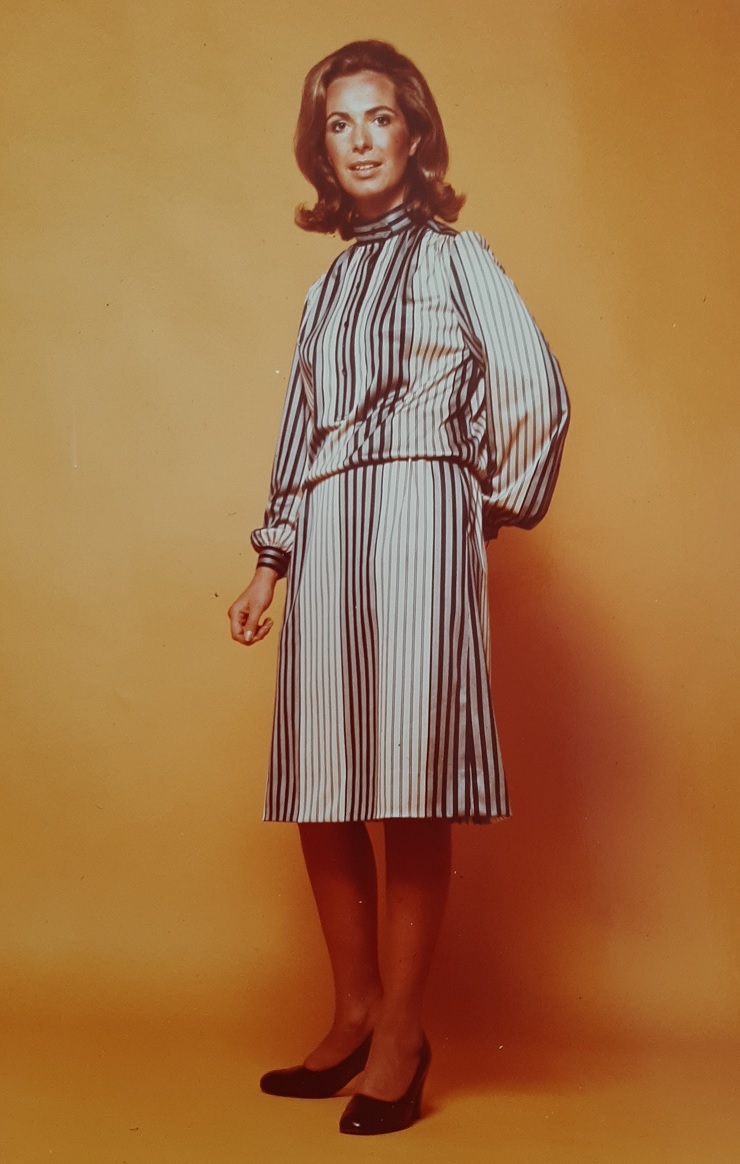Page N°197 : Robe NINA RICCI Compagnie AIR FRANCE / Concorde (1987)