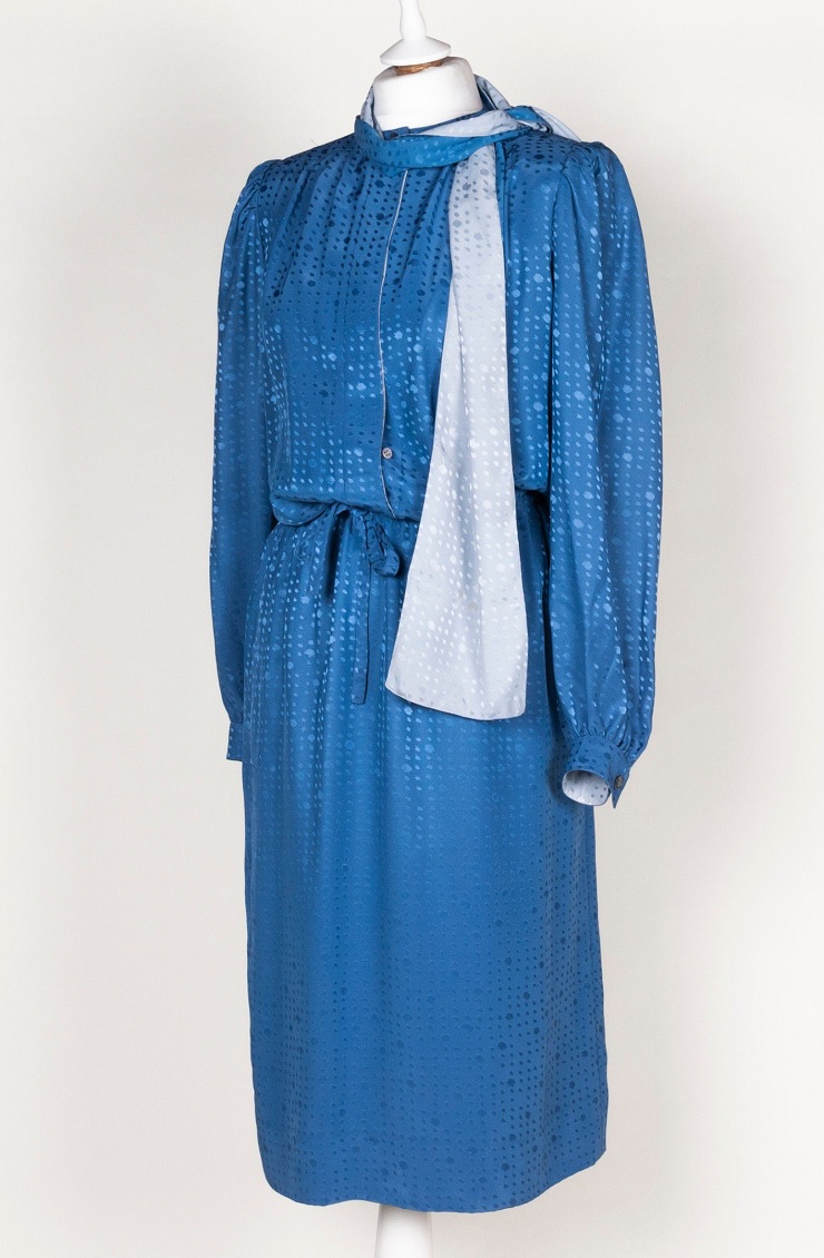 Page N°197 : Robe NINA RICCI Compagnie AIR FRANCE / Concorde (1987)