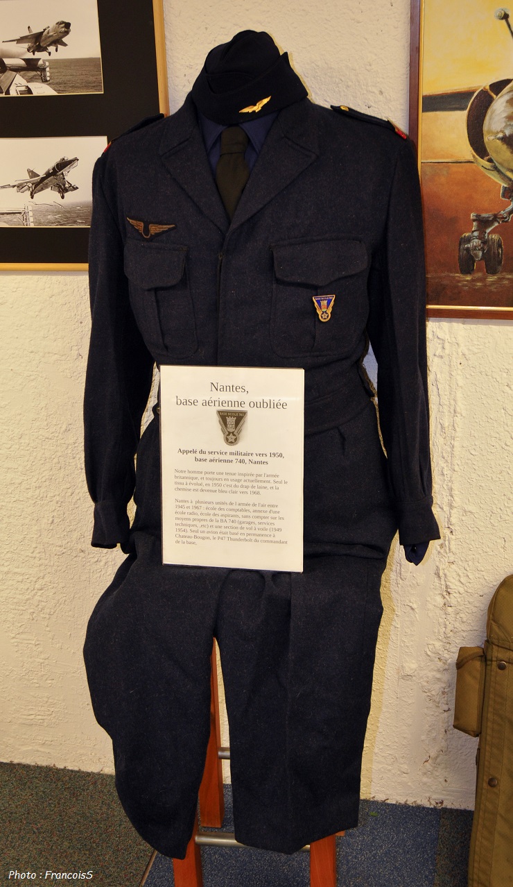 Tenue Appelé Base Aérienne 740
