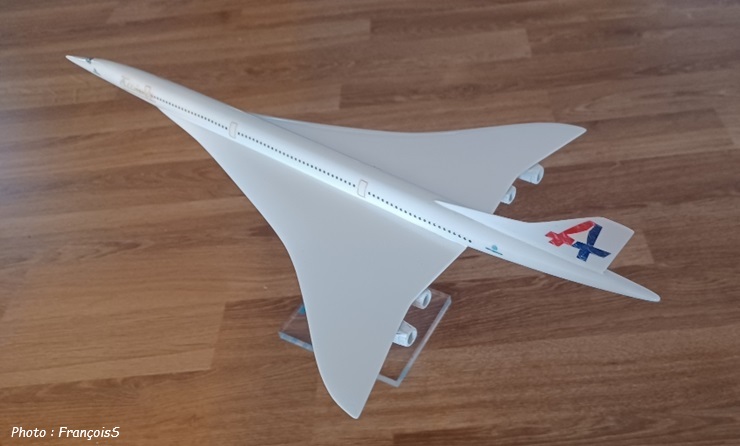 Maquette AEROSPATIALE ATSF (1/175)
