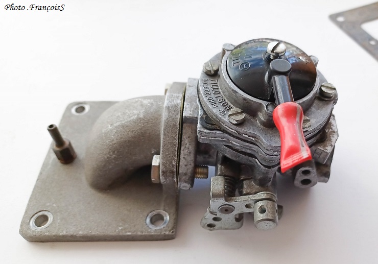 Carburateur TILLOTSON