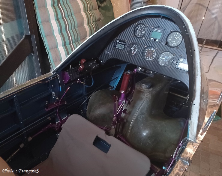 13 Juillet 2022 : Agencement cockpit