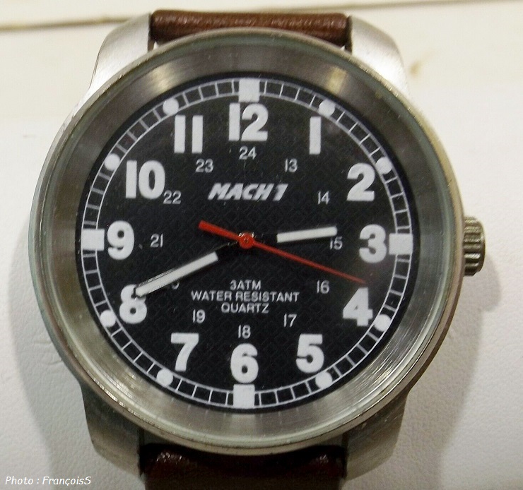 Montre "Concorde" de la revue aéronautique "Mach1" N°4