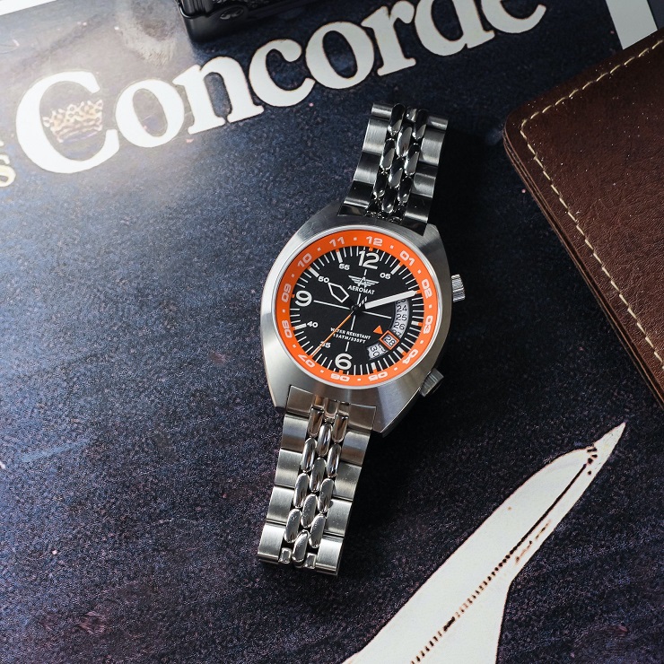 Supersonic Orange Steel Link