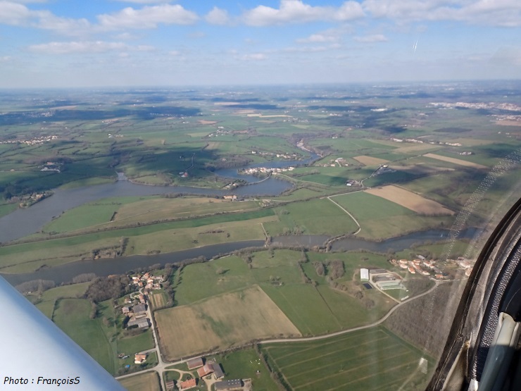 28 février 2023 : Vol vers Fontenay Le Comte en Robin DR401-120 