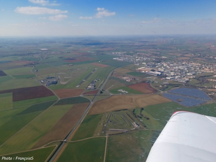 28 février 2023 : Vol vers Fontenay Le Comte en Robin DR401-120 