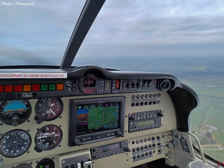 07 Mars 2023 : Vol en Robin DR401-120 et "Piper PA46"