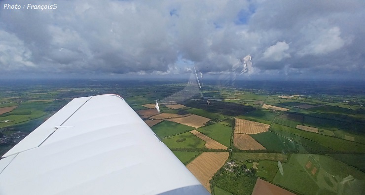 11 Mai 2023 : Vol en Robin DR401-120 