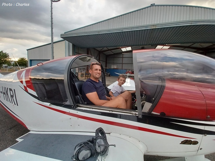 22 Juin 2023 : Vol en Robin DR401-120 avec Charles et son fils