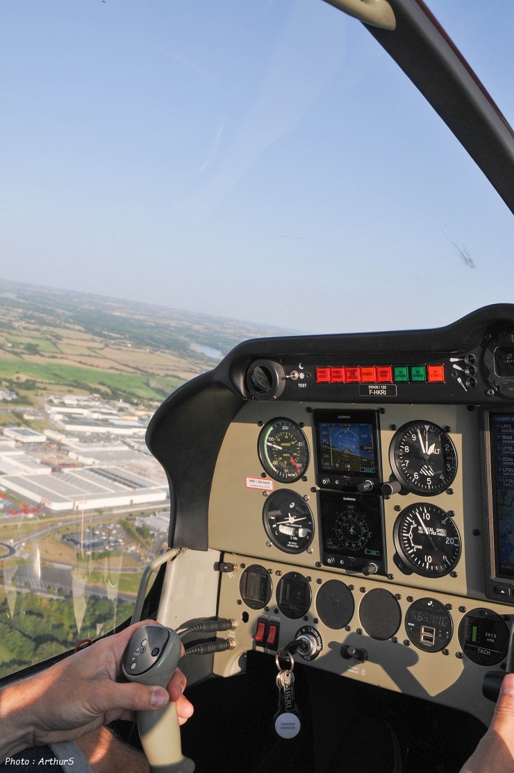 06 Juillet 2023 : Cholet et Mauléon en Robin DR401-120 avec Arthur 