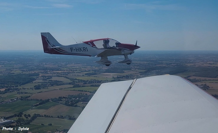 23 Août 2025 : Coucou en vol entre 2 avions