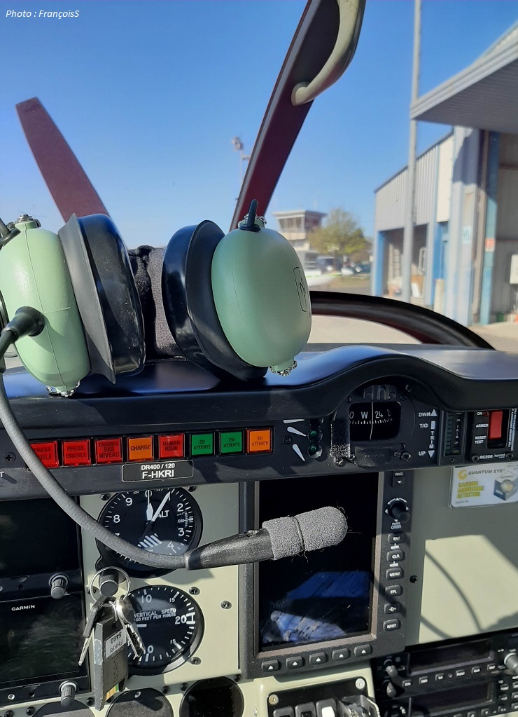 29 Mars 2021 : Vol en Robin DR401 à destination de Laval