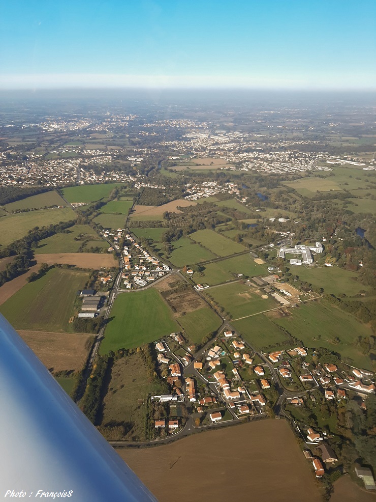 Vol en Robin DR401 vers Monataigu