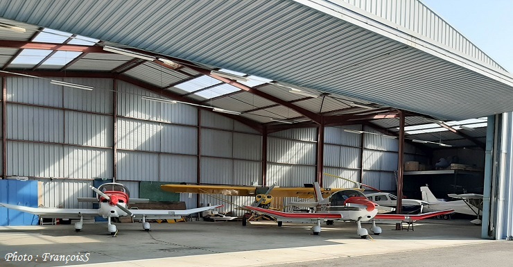 Robin DR401 et nuages bas