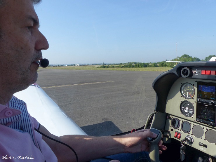 Robin DR401 en compagnie de Patricia