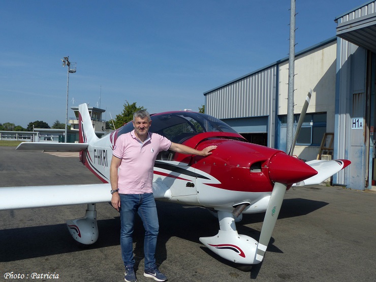 Robin DR401 en compagnie de Patricia