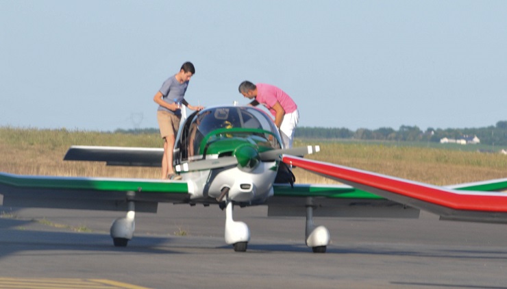 01 Aout 2015 : Premier vol de Martin en Robin Dr400