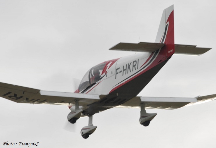 04 Septembre 2022 : Robin DR401 en tours de piste