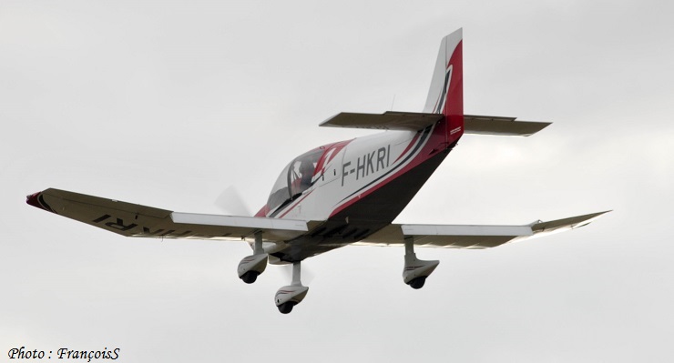04 Septembre 2022 : Robin DR401 en tours de piste